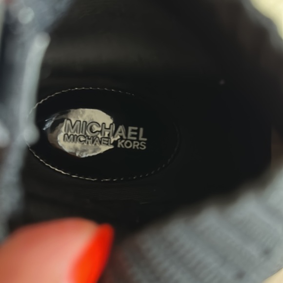 Beautiful Michael kors sneakers, excellent condition, Almost like new - Picture 7 of 10